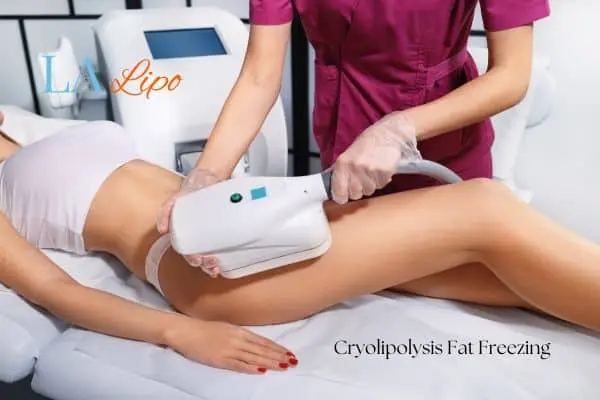 Woman receiving coolsculpting Apsley treatment on her thighs